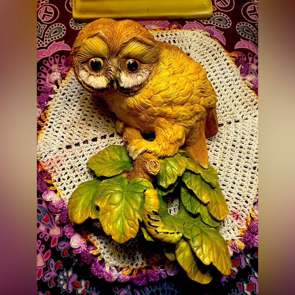 Owl Wall Plaque Bossons Chalkware Vintage 1965 England